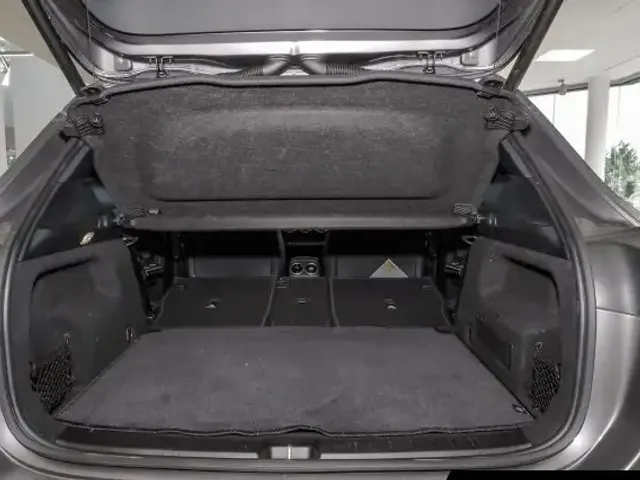 Mercedes-Benz GLA 220