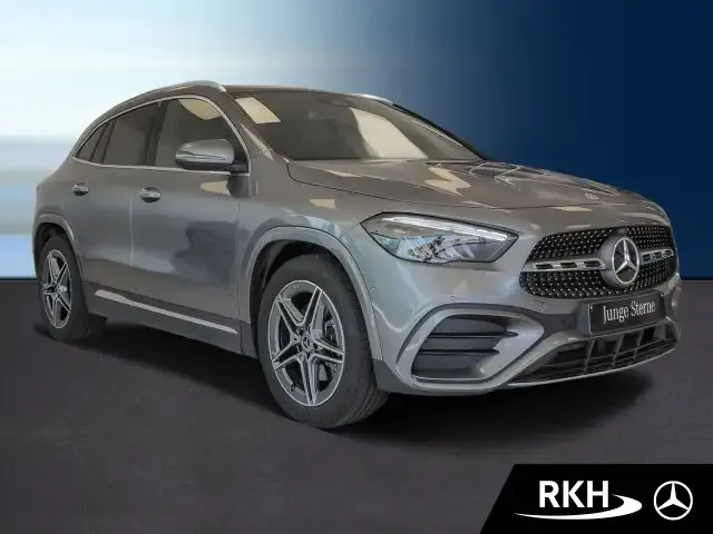 Mercedes-Benz GLA 220