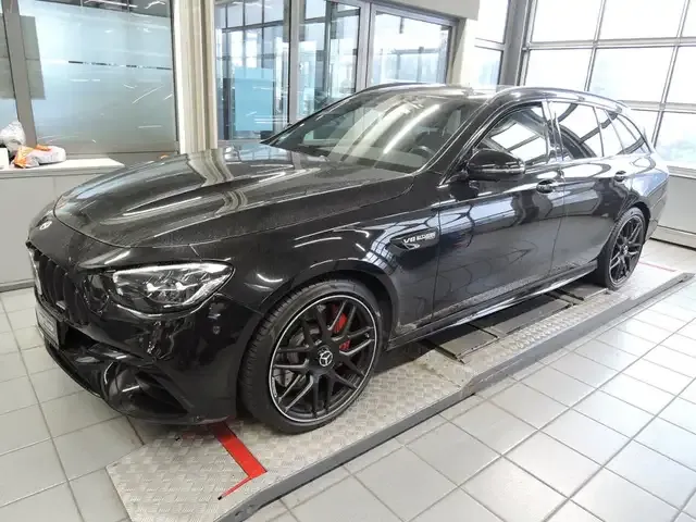 Mercedes-Benz E 63 AMG