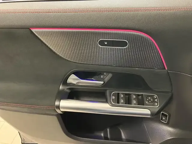 Mercedes-Benz EQA 300