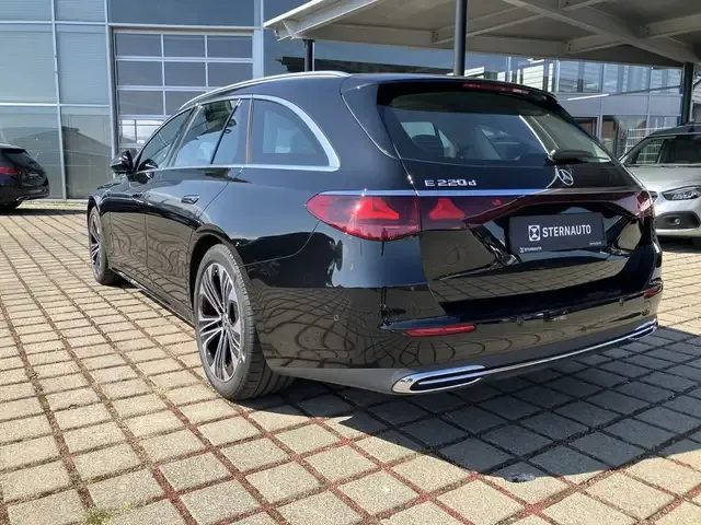 Mercedes-Benz E 220