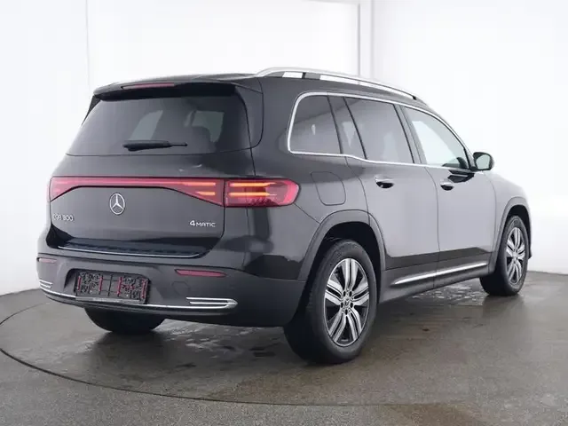 Mercedes-Benz EQB 300