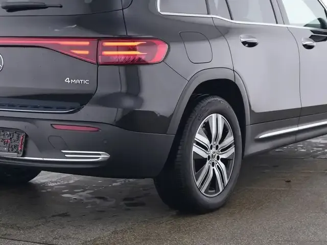 Mercedes-Benz EQB 300