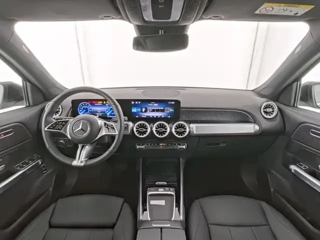 Mercedes-Benz EQB 300