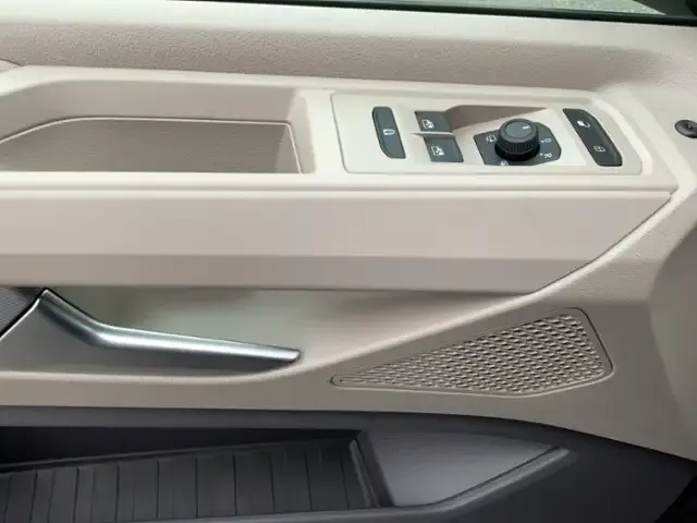 Volkswagen T7 California