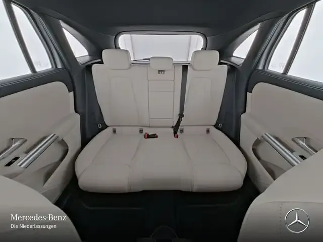 Mercedes-Benz EQA 300
