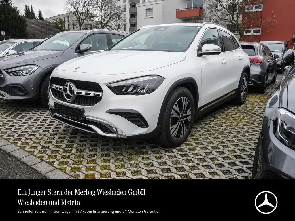 Mercedes-Benz GLA 180
