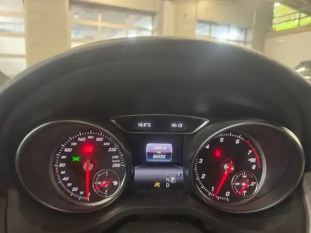 Mercedes-Benz CLA 180