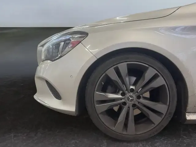 Mercedes-Benz CLA 180