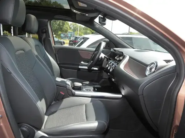 Mercedes-Benz EQA 250