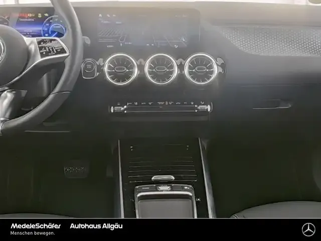 Mercedes-Benz EQA 300