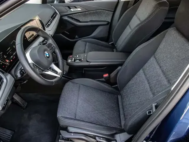 BMW 216