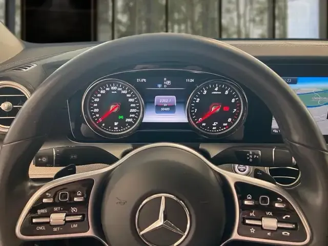 Mercedes-Benz E 200