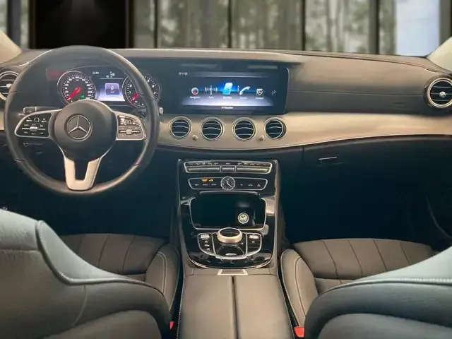 Mercedes-Benz E 200