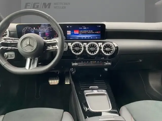 Mercedes-Benz A 220