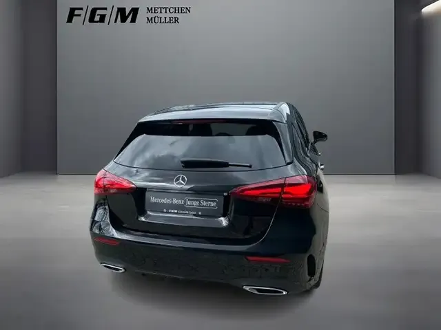 Mercedes-Benz A 220