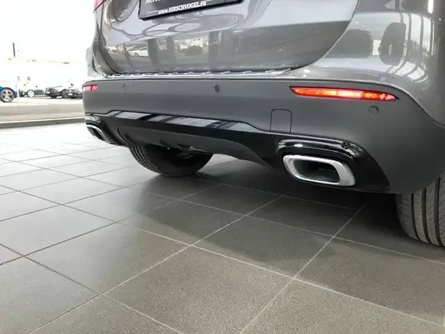 Mercedes-Benz GLA 180