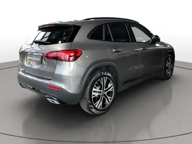Mercedes-Benz GLA 180