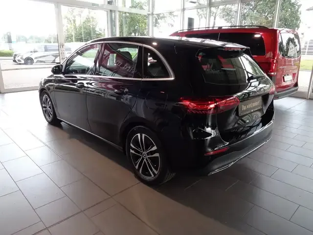 Mercedes-Benz B 200