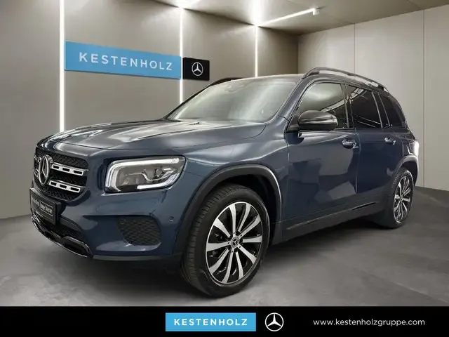 Mercedes-Benz GLB 220