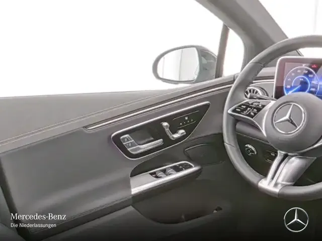 Mercedes-Benz EQE 300