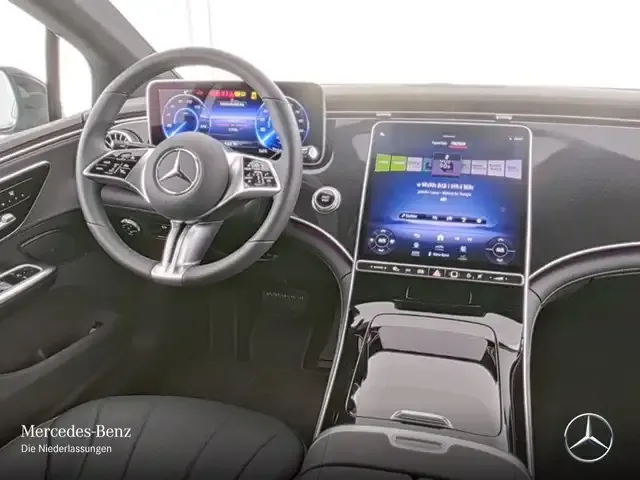 Mercedes-Benz EQE 300