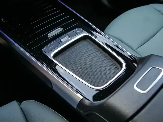Mercedes-Benz GLB 220