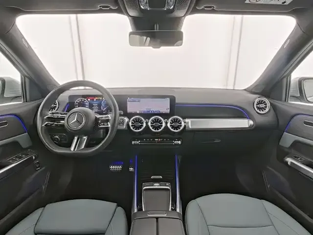 Mercedes-Benz GLB 220