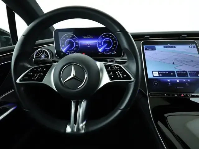 Mercedes-Benz EQE 300