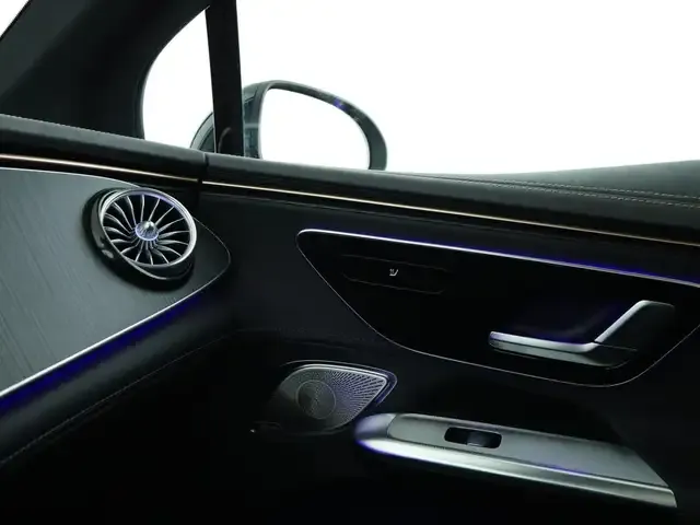 Mercedes-Benz EQE 300