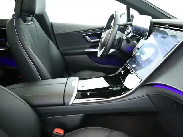 Mercedes-Benz EQE 300