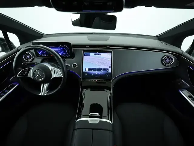 Mercedes-Benz EQE 300