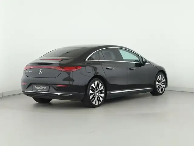 Mercedes-Benz EQE 300