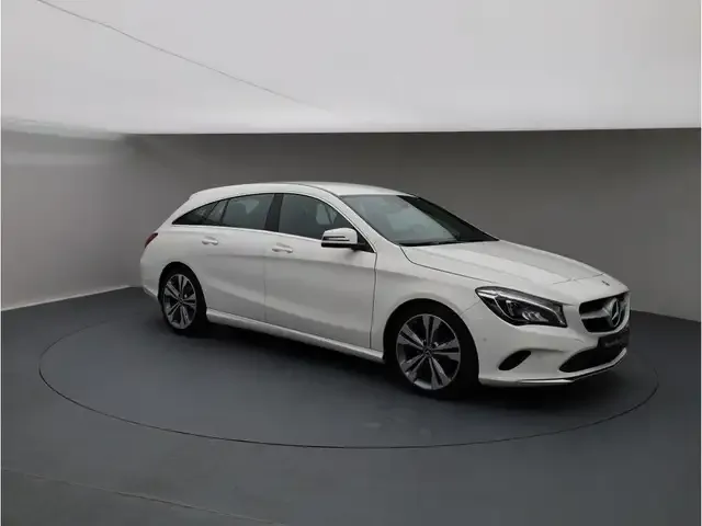 Mercedes-Benz CLA 180