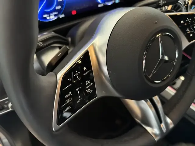Mercedes-Benz EQB 300