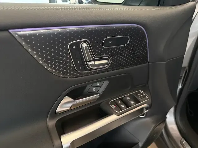 Mercedes-Benz EQB 300