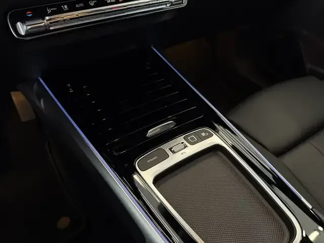 Mercedes-Benz EQB 300