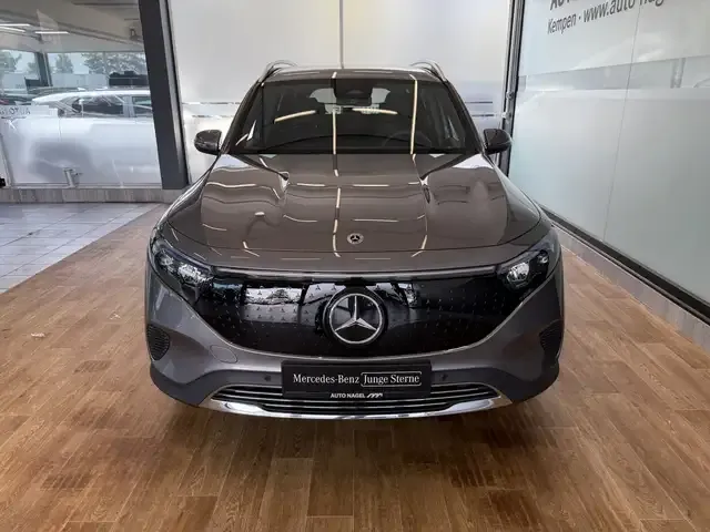 Mercedes-Benz EQB 300
