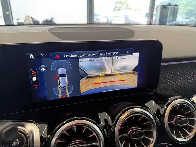 Mercedes-Benz EQB 300