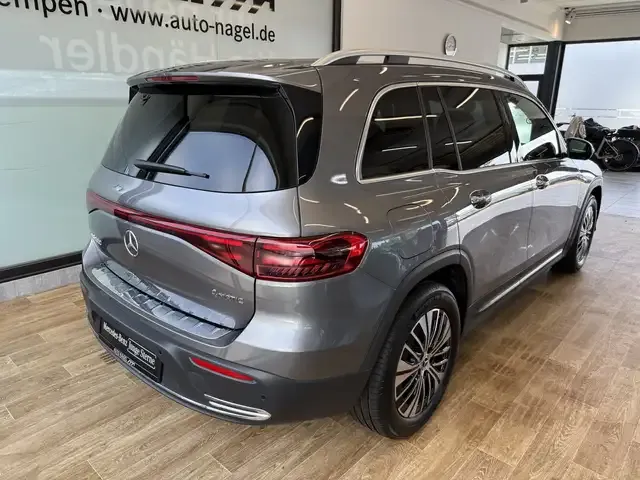 Mercedes-Benz EQB 300