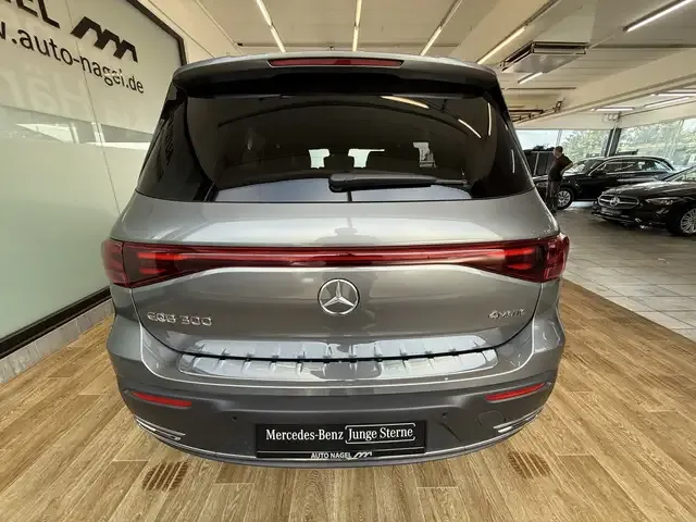 Mercedes-Benz EQB 300