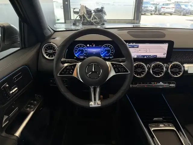 Mercedes-Benz EQB 300