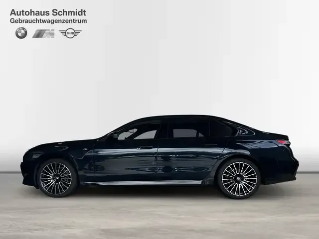 BMW 740