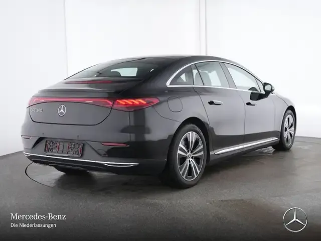 Mercedes-Benz EQE 300