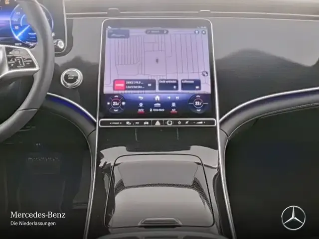 Mercedes-Benz EQE 300