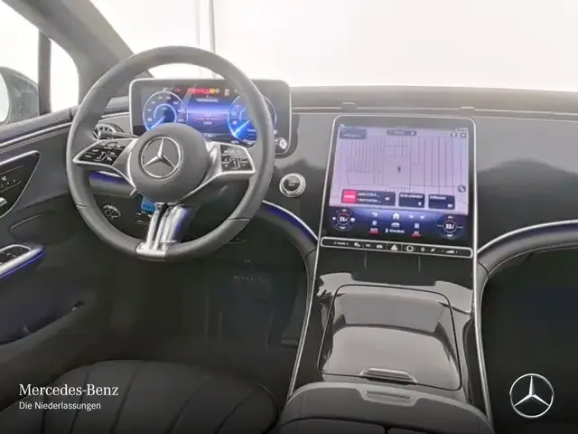 Mercedes-Benz EQE 300