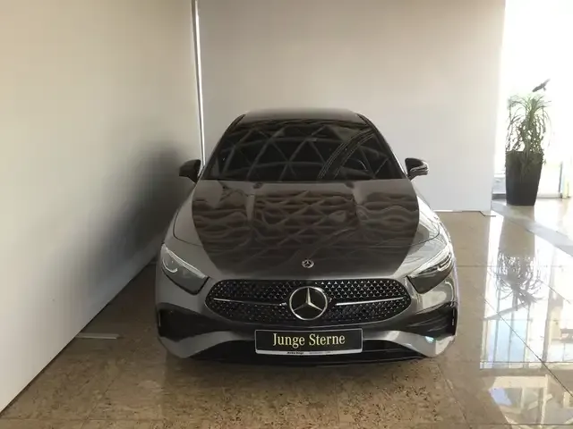 Mercedes-Benz A 220