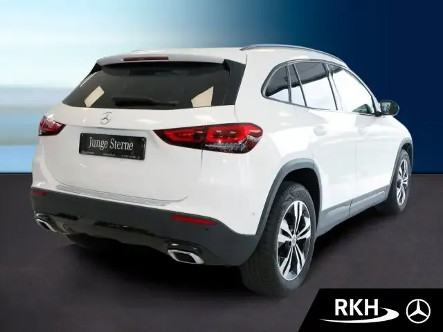 Mercedes-Benz GLA 200