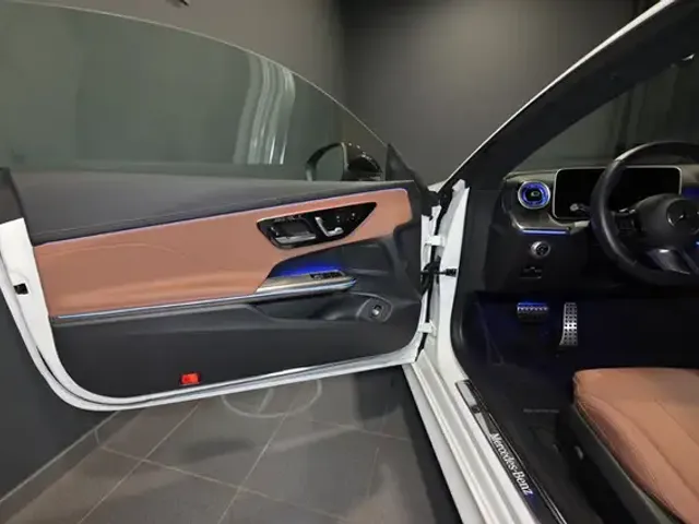 Mercedes-Benz CLE 300