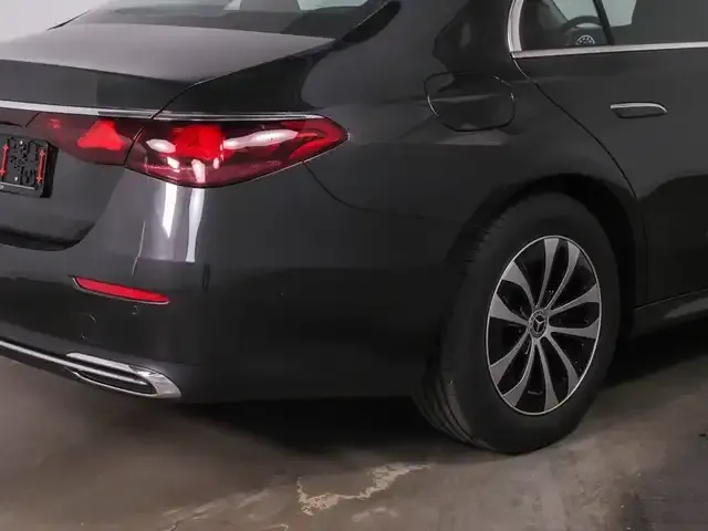 Mercedes-Benz E 200